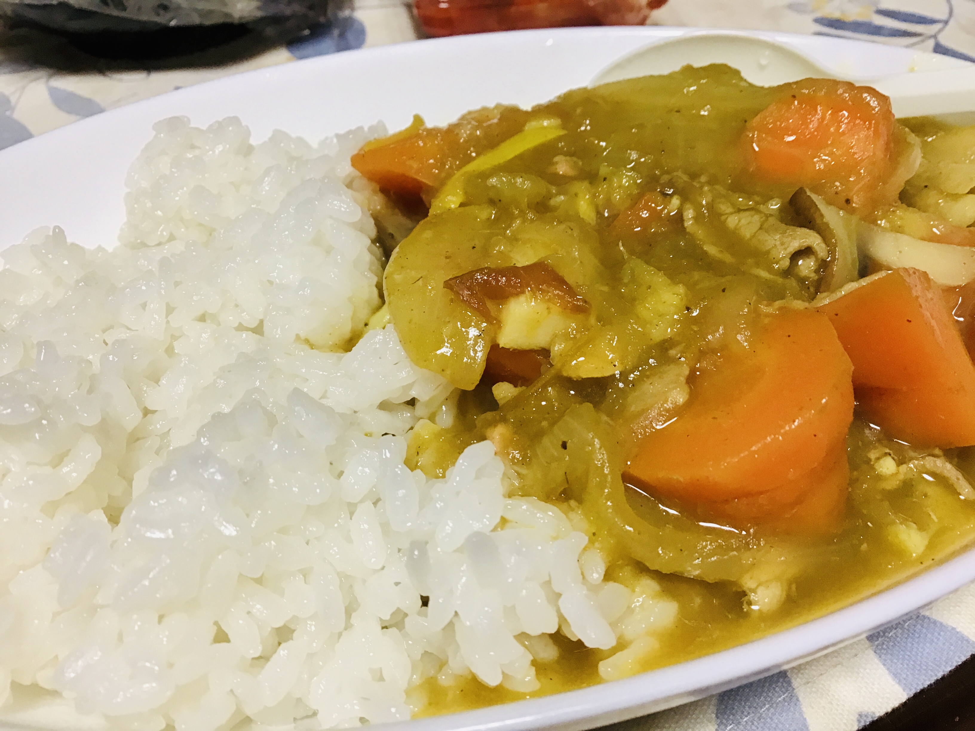 チーズを加えたポークカレー2020。キムチ版のワイルドカレーは残念ながらボツ